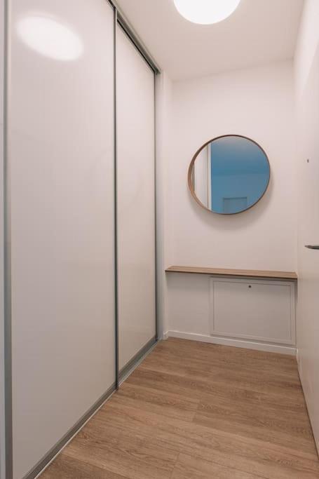 Stylish Apartment Retreat บราติสลาวา ภายนอก รูปภาพ