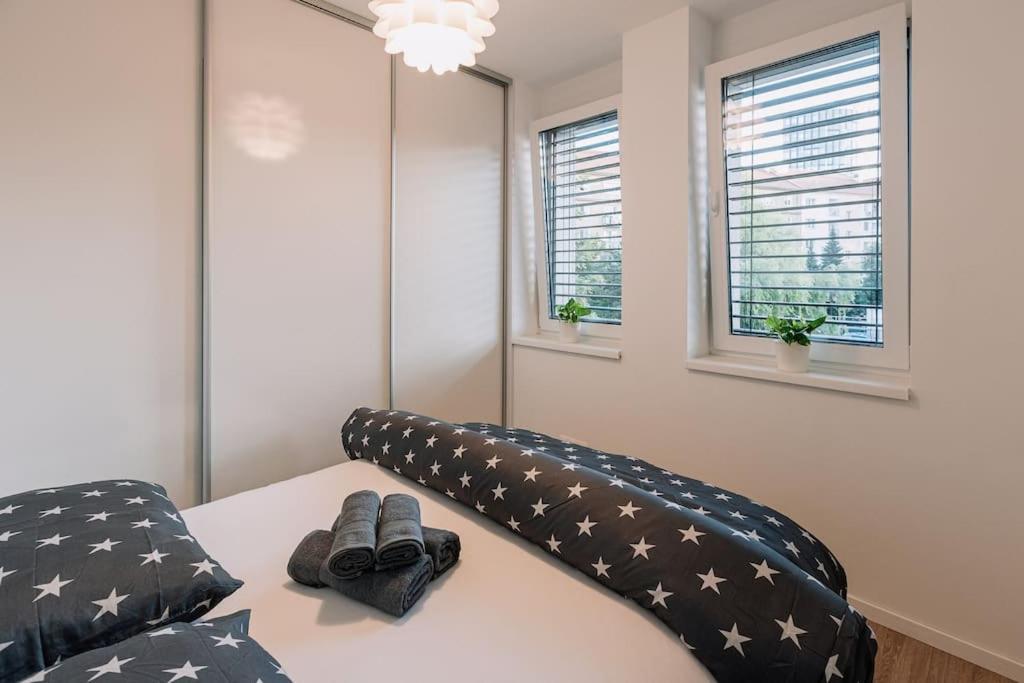 Stylish Apartment Retreat บราติสลาวา ภายนอก รูปภาพ